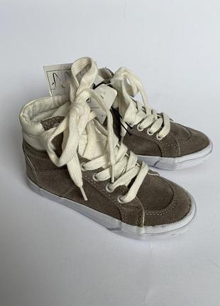 Акція! кеди