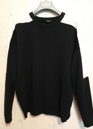 Стильный черный свитшот свитер с белой вставкой на рукаве.бренд amisu3 фото