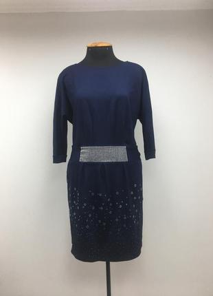 Платье праздничное, с поясом и карманами. со стразами. рукав 3/4 .