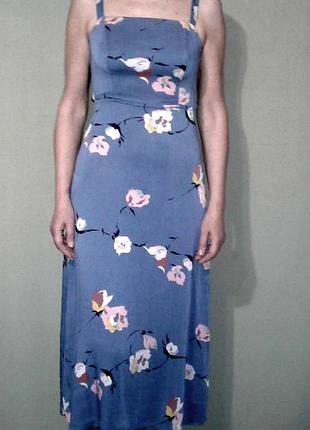 Платье urban outfitters в цветочный принт