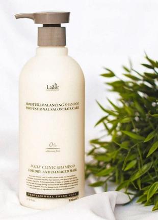 Зволожуючий шампунь без силіконів lador moisture balancing shampoo 530 ml