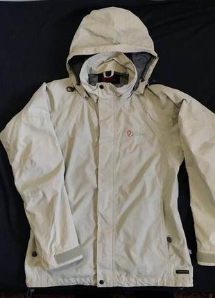 Куртка для походов в горы и на кежуал fjall raven