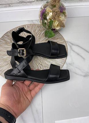 Босоножки женские квадратный носок