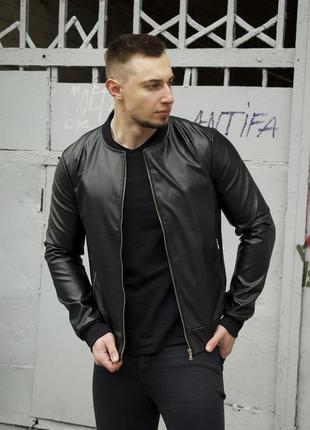 Чоловіча куртка шкіряна (з екошкіра) високої якості чорна стильна