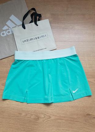 Спідниця nike для спорту або активного відпочинку