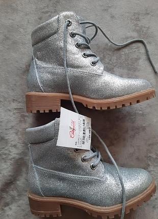 Century 21 серебристые ботинки размер 31