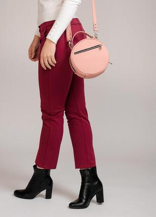 Новая стильная круглая розовая молодежная сумка через плечо, тренд сезона5 фото