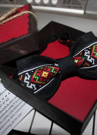 Краватка-метелик чорна з українським візерунком
