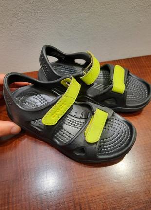 Босоніжки crocs