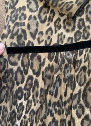 Леопардовая, нарядная майка с бархатными вставками, размер m6 фото