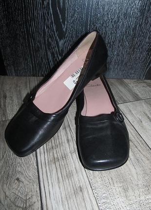 Шкіряні туфлі clarks балетки р. 6,5 - 25,5 см