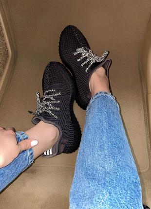 Кросівки adidas yeezy 350 black (рефлектив шнурки) кросівки9 фото