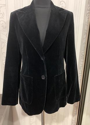 Оксамитовий жакет з накладними. кишенями