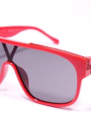 Трендовые солнцезащитные очки