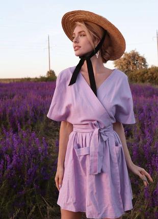 Короткое льняное лиловое платье на запах7 фото