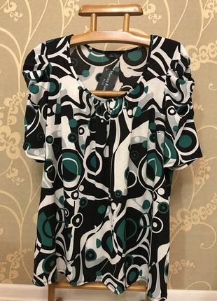 Нереально красива і стильна брендовий блузка великого розміру.