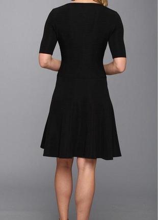 Черное платье а-силуэт с вырезом на 46-48 р7 фото