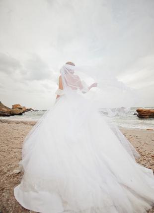 Свадебное платье с рукавчиками блестящее5 фото