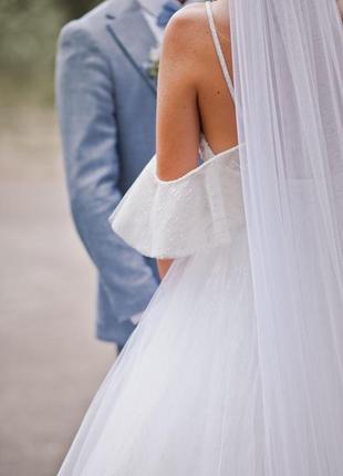 Свадебное платье с рукавчиками блестящее4 фото