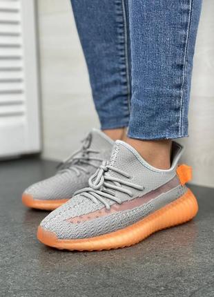 Кросівки адідас ізі буст жіночі adidas yeezy boost