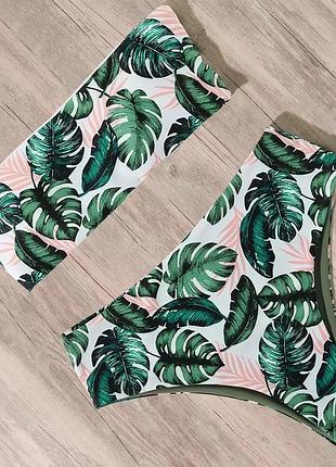 Купальник в крутий принт без бретелей