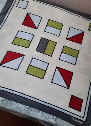 Шикарнейший небольшой шёлковый платок в геометрический принт street one