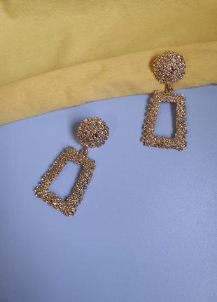 Сережки asos design earrings in square shape in gold