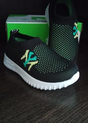 Кросівки дитячі