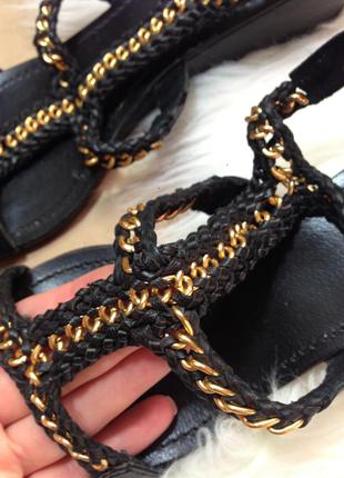 Кожаные босоножки /сандалии с цепями от бренда topshop размер 393 фото