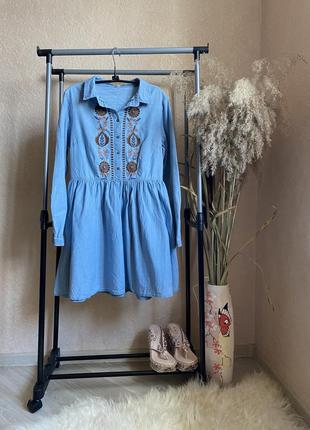 Миленькое вышитое платье 12 р