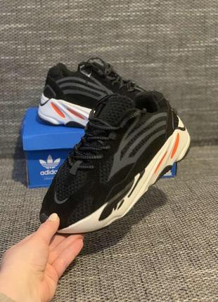 Adidas yeezy 700 v2 чёрный - белый- оранжевый2 фото