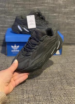 Adidas yeezy 700 v2 серии5 фото