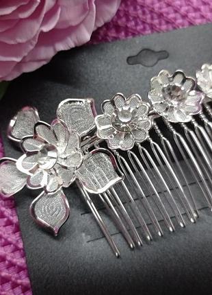 Гребінь, гребінець, прикраси для зачіски