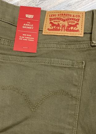 Джинсы  в  стиле милитари от levis, модель  711 размер 2810 фото