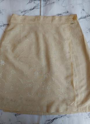 Шикарная юбка на запах бежевая в цветочный принт вишивка1 фото