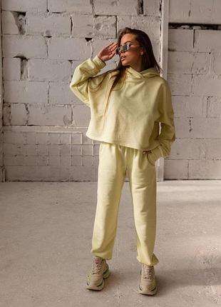 Костюм повседневный