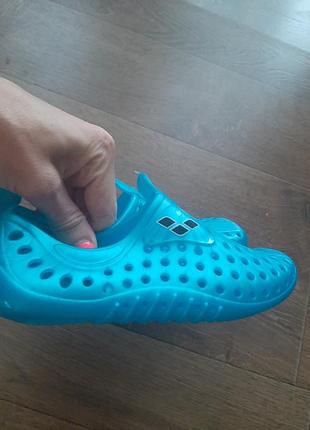 Капці для басейну