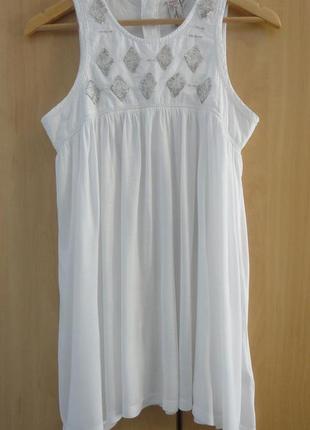 Супер брендовая белая блуза блузка  без рукавов бисер