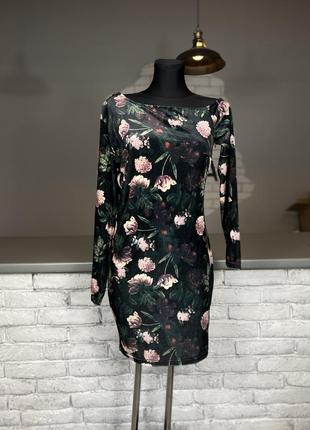 Плаття чорне велюрове на одне плече вквіти платье на одно плечо чёрное велюровое в цветы