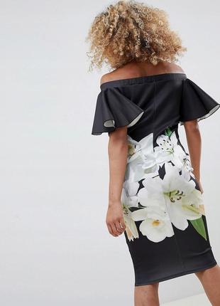 Приголомшливе плаття з квітковим принтом і оригінальними рукавами4 фото