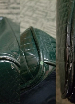 Зеленая лаковая сумка с длинными ручками под рептилию10 фото
