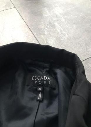 Женский классический костюм escada sport оригинал9 фото