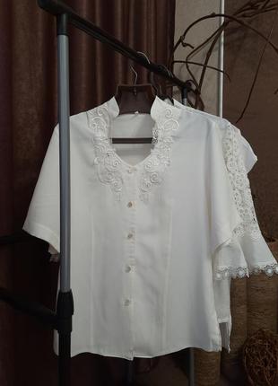Белая блуза на пуговках1 фото