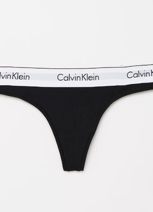 Жіночий комплект нижньої білизни calvin klein (топ + стрінги), колір чорний, розмір l2 фото