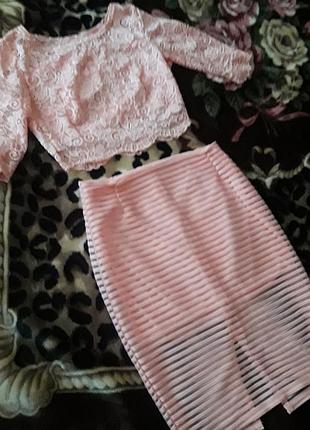 Шикарний жіночий костюмчик