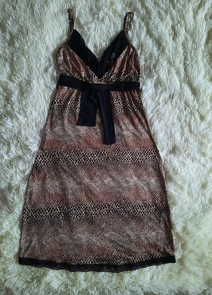 Сукня, сарафан.