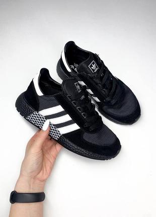 Кроссовки adidas