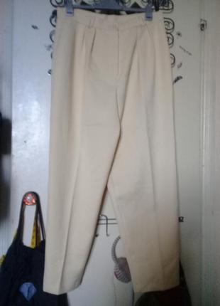 Брюки с высокой посадкой