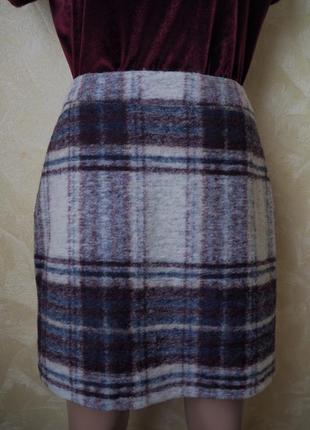 Тепла офісна спідниця в трендову клітку від best connections.