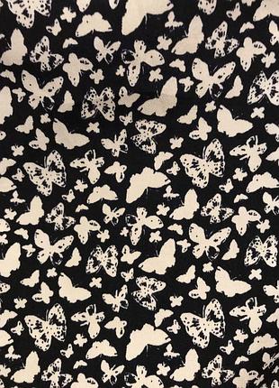 Дуже гарна і стильна брендовий блузка в метеликах 19.